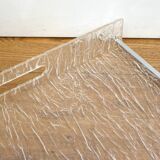 Large plateau 1970s in crumpled/frosted plexiglass & chrome strips