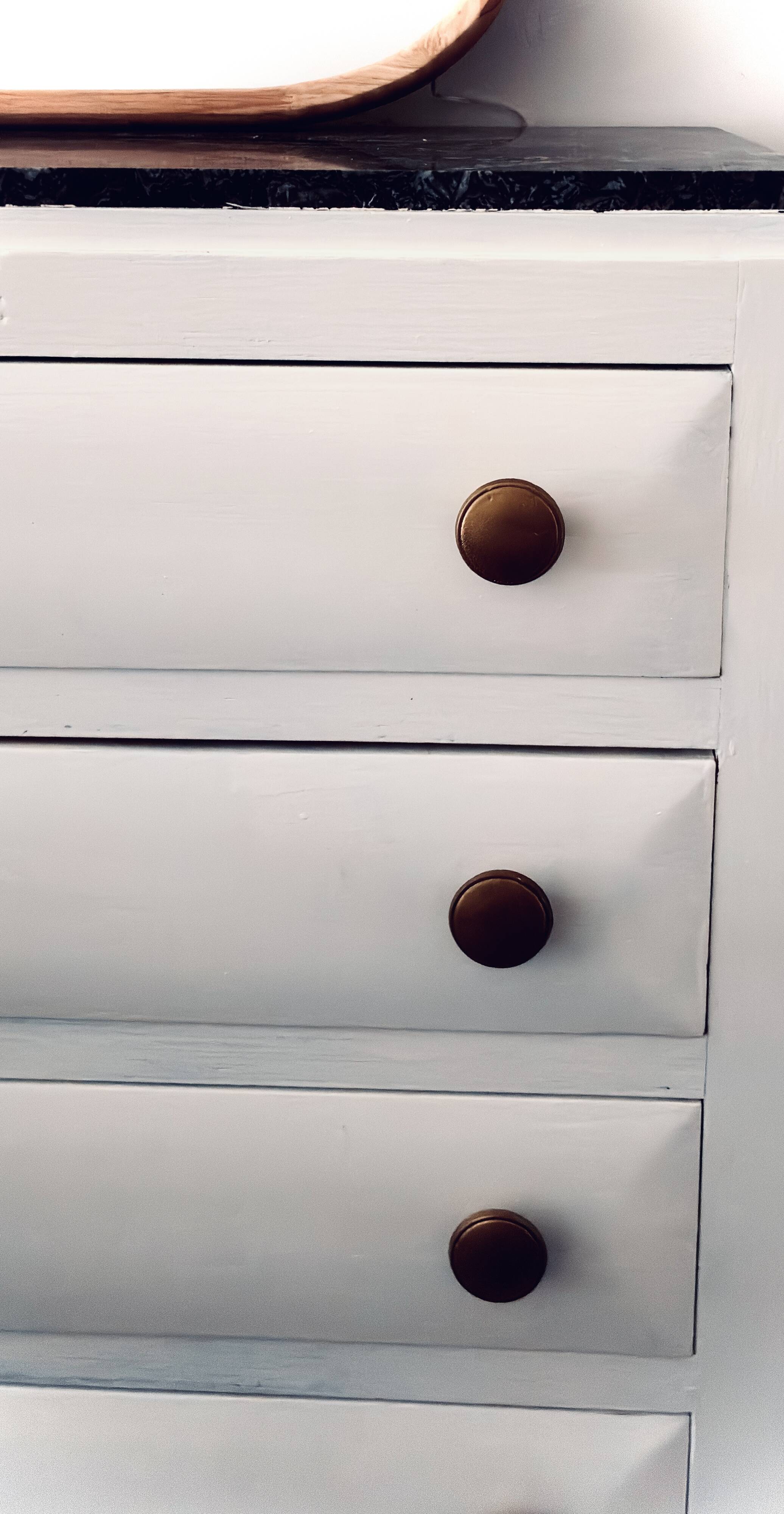 4-drawer chest with black marble top - Classic chic style