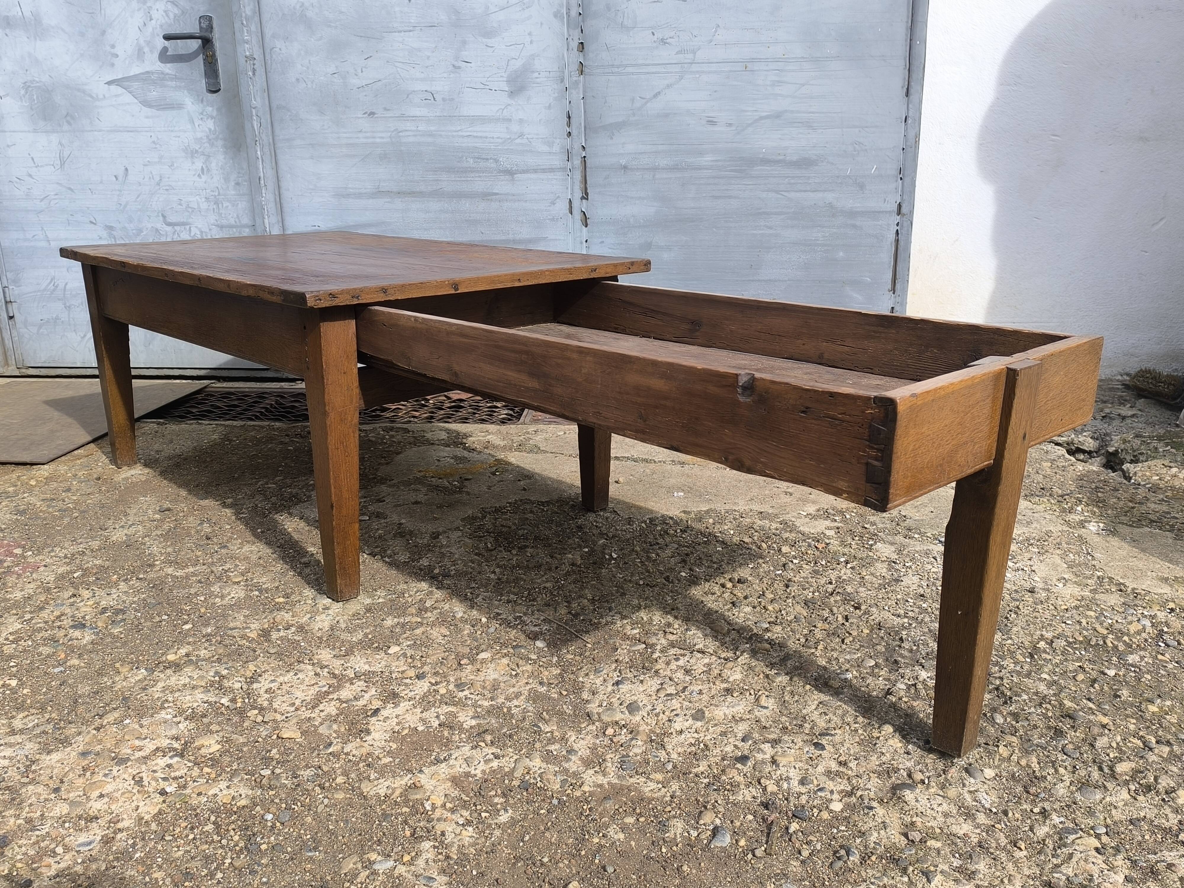 1m19x53 cm old rustic farmhouse coffee table