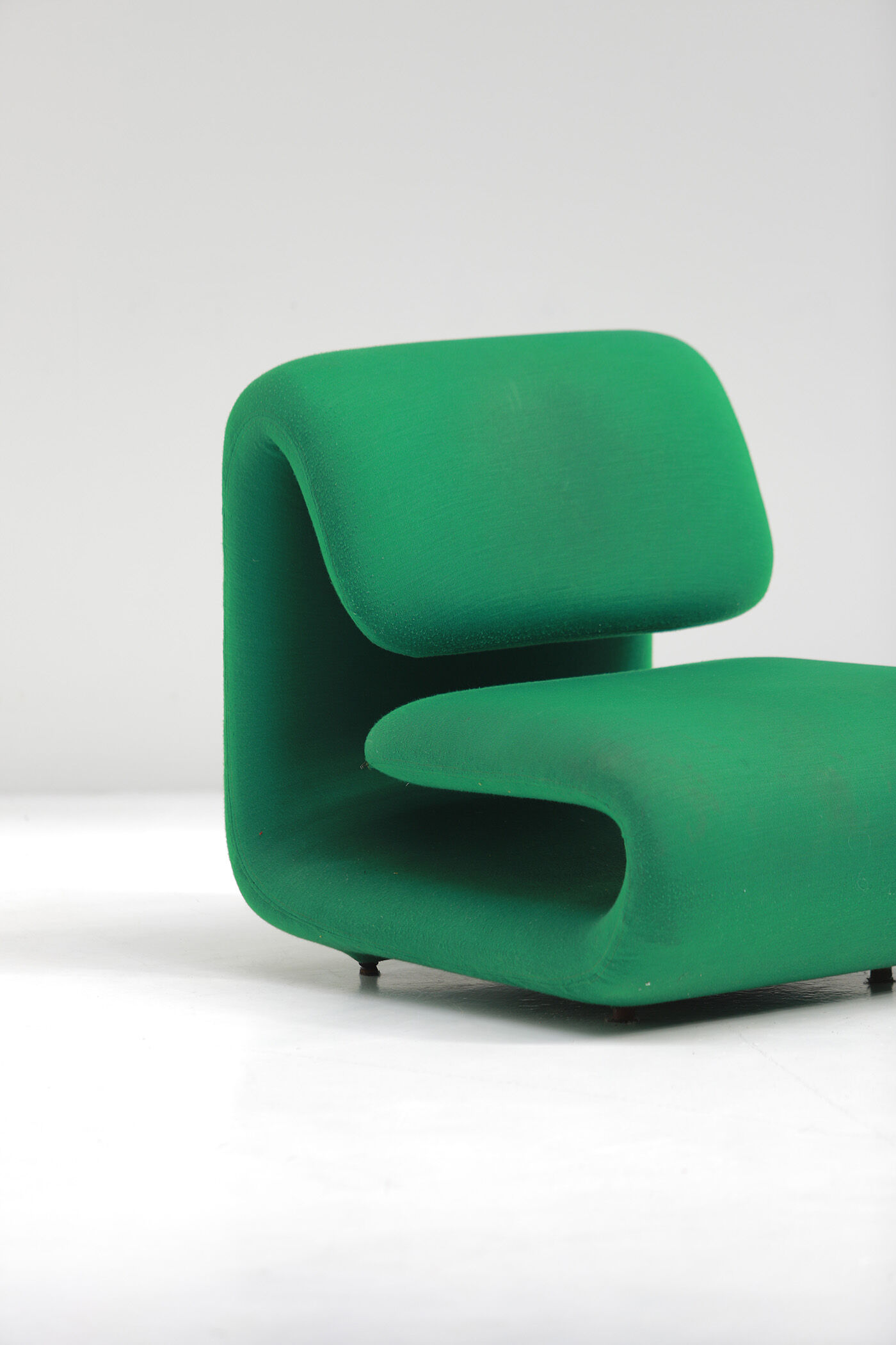Etienne Henri Martin space age lounge chair Series 1500