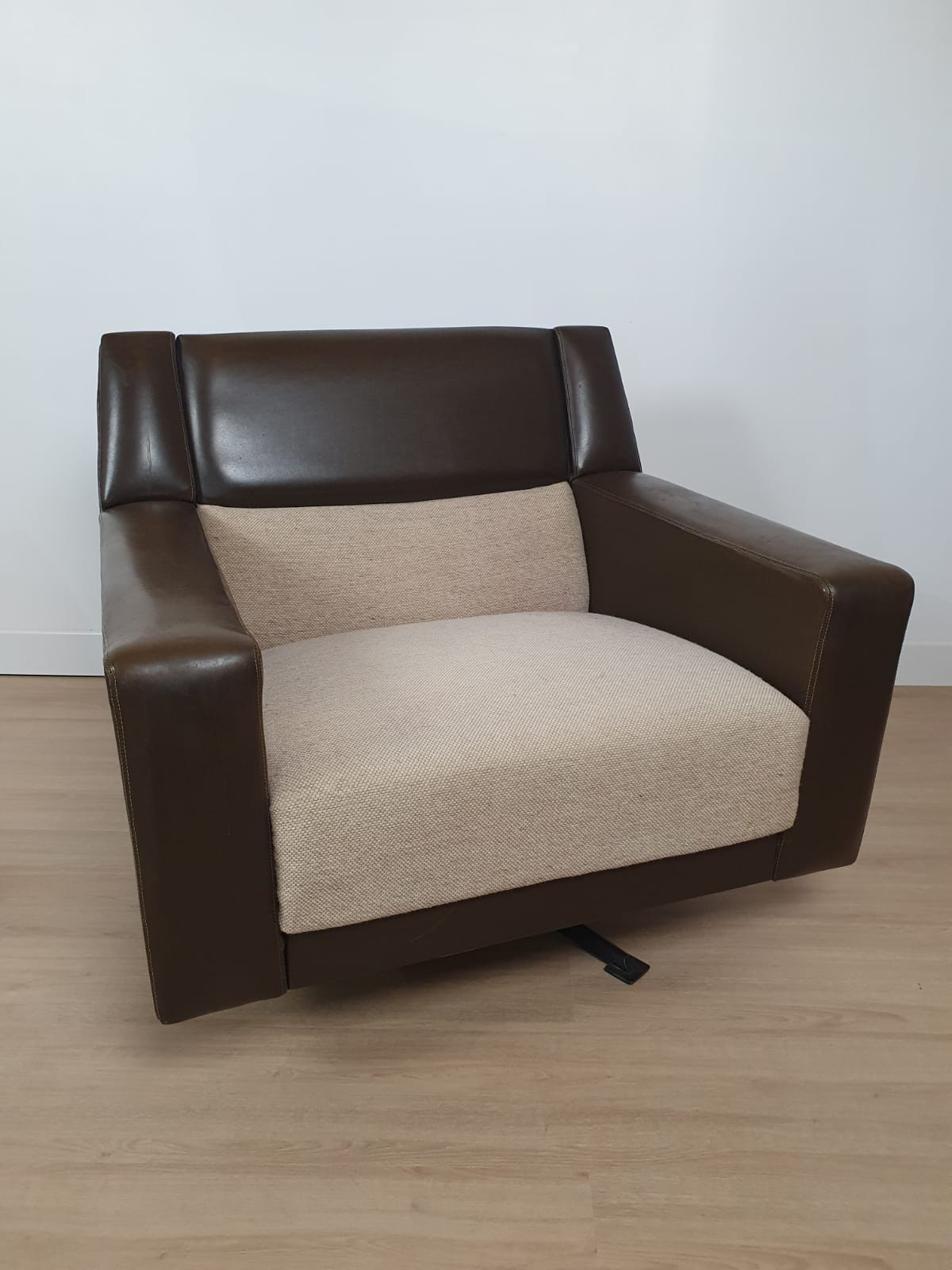 Pair of armchairs 70s