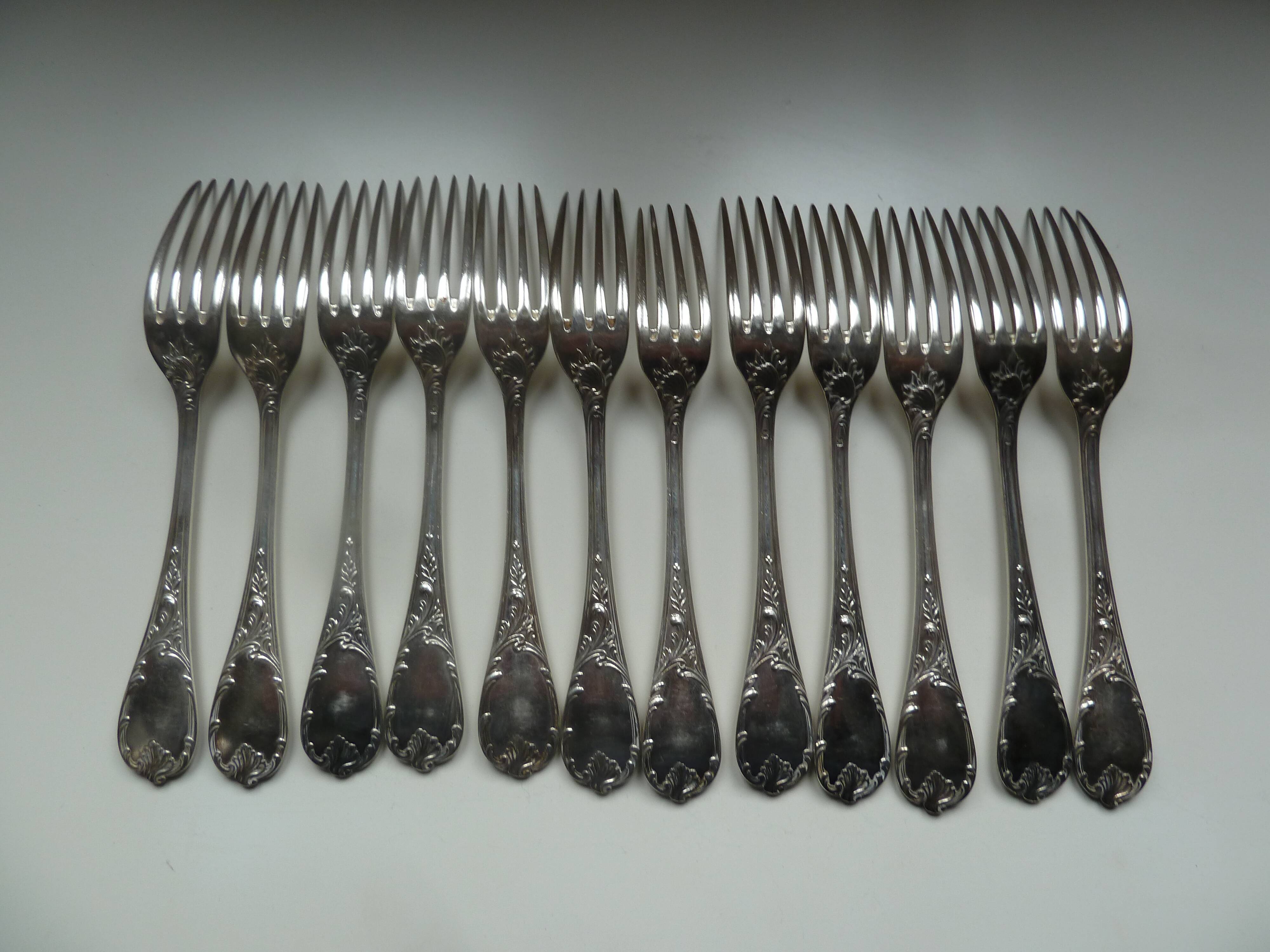 Lot 12 old silver metal forks Christofle Marly model floral decoration
