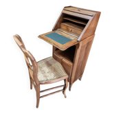 Set consisting of a small scriban desk and its antique chair.