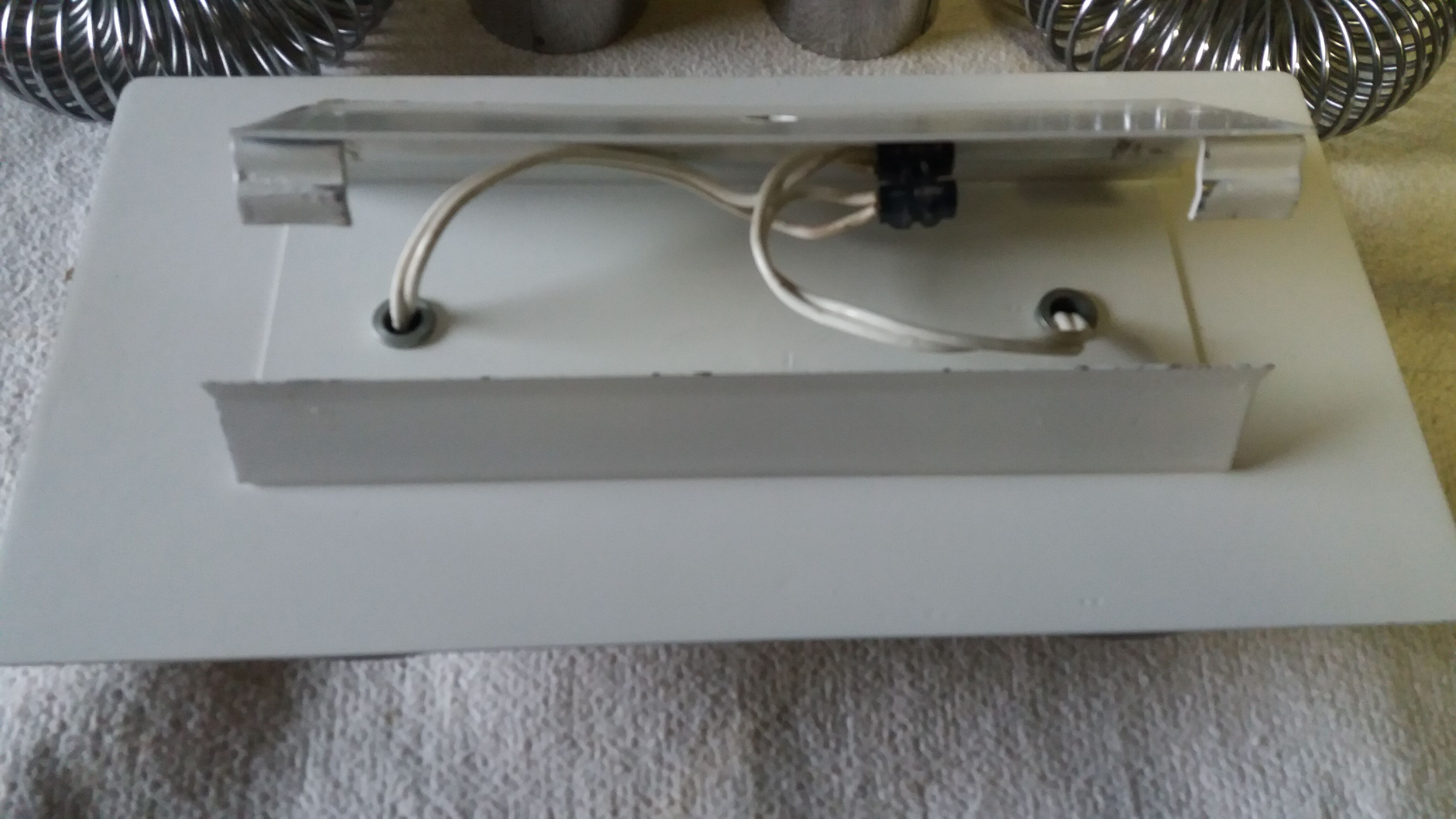 Iron wall lamp 2 bulbs