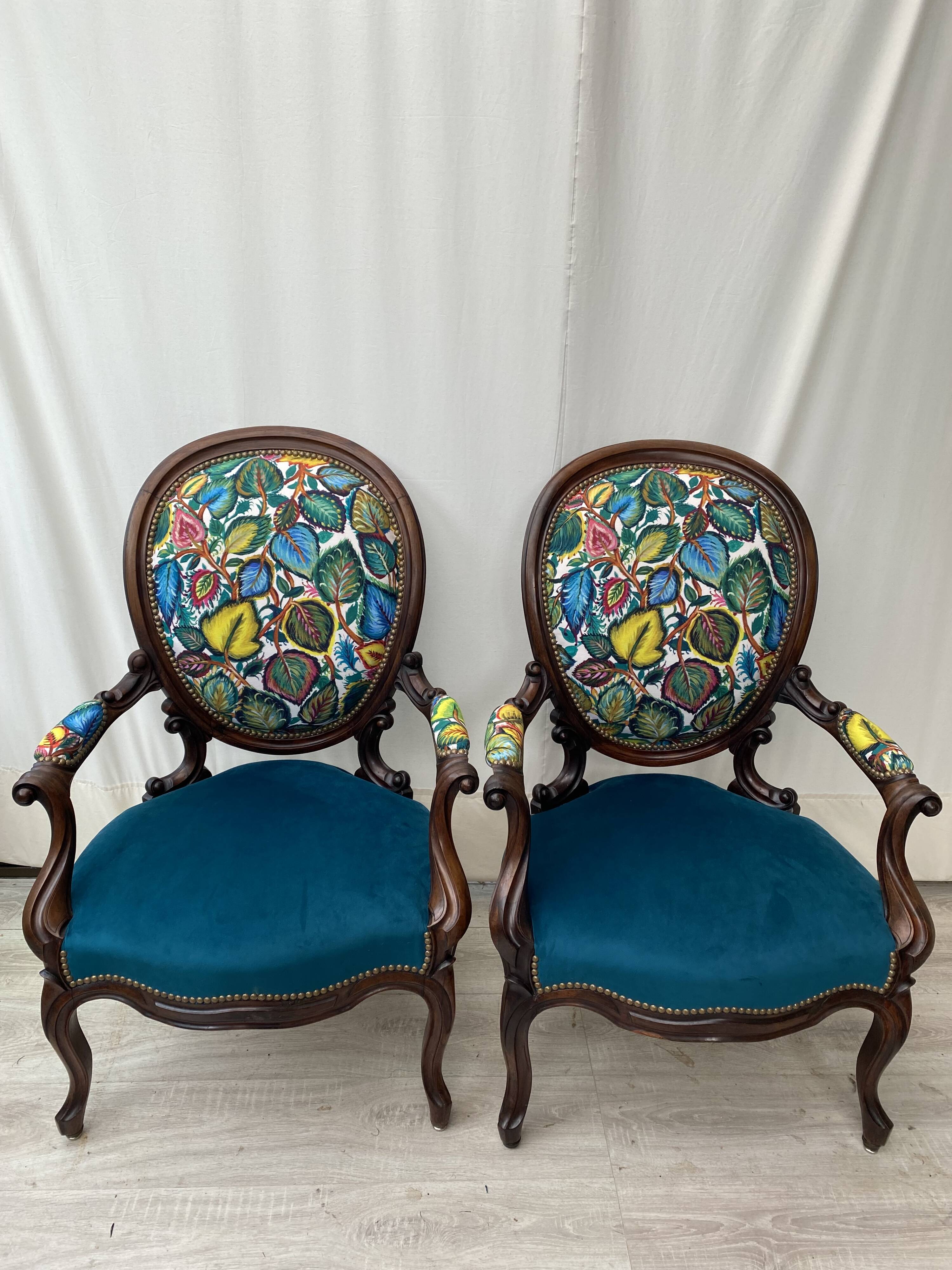Paire de fauteuils cabriolet retapissés, années 30-40