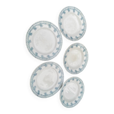 Many vintage plates model St Amand 4008.