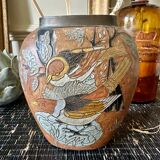 Vase en laiton émaillé