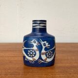 Danish mid-century porcelain vase from the Baca line with bird motif by Nils Thorsson for Aluminia Royal Copenhagen, 1960s.
