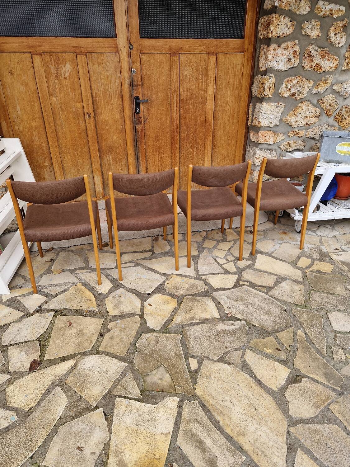4 chaises scandinaves vintage
