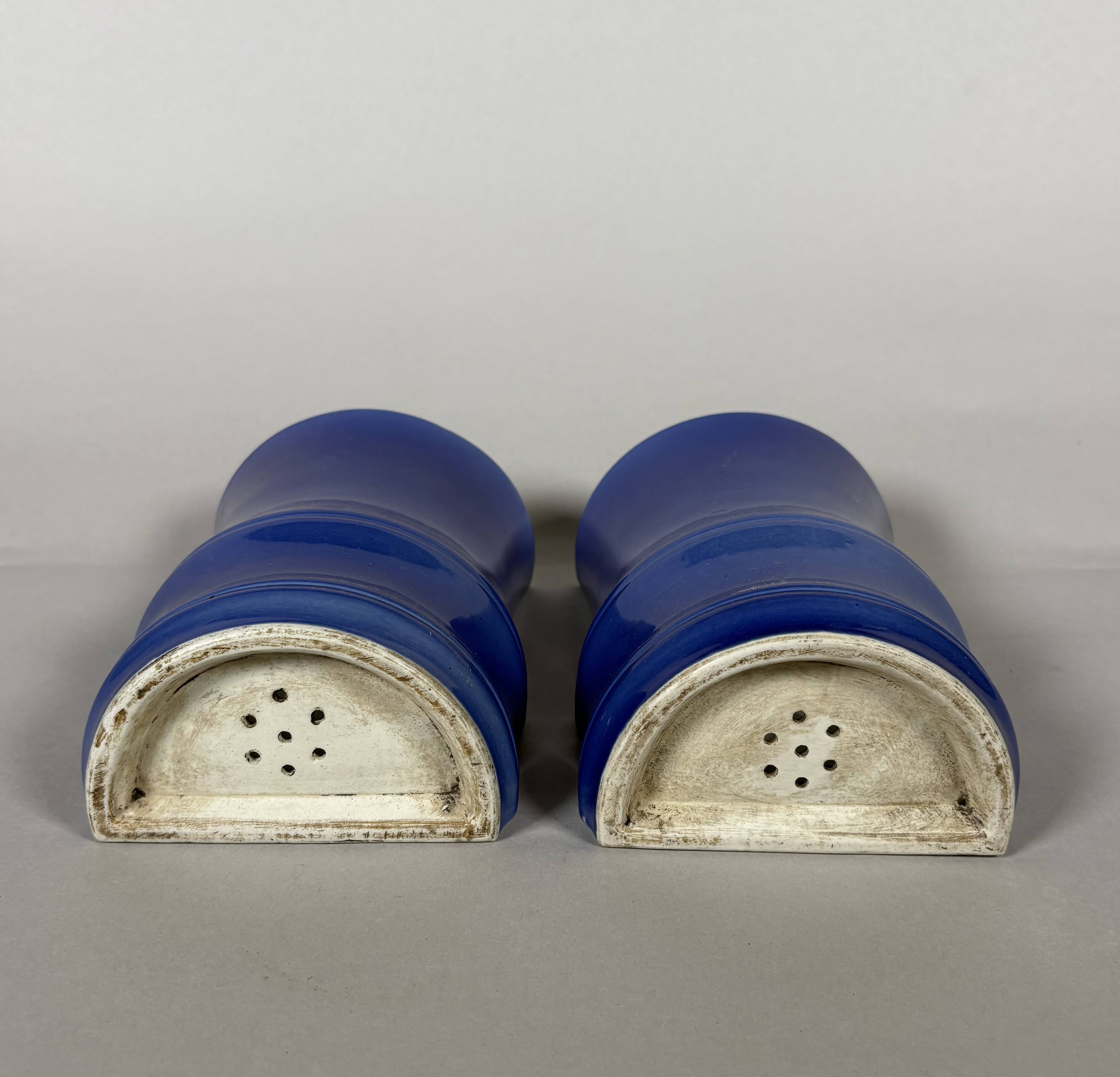Pair of monochrome blue porcelain wall vases - China Qing