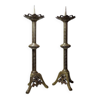 Large pair of antique gilded bronze candlesticks, Gothic style from the 19th century.