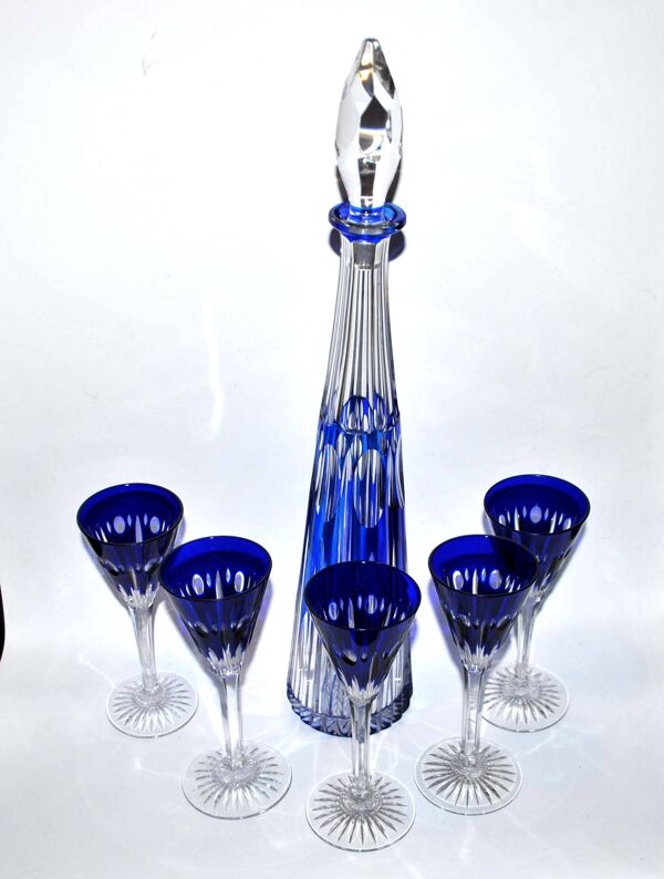 Carafe Overlay NELLY ancienne en cristal doublé de SAINT-LOUIS bleu cobalt 1930