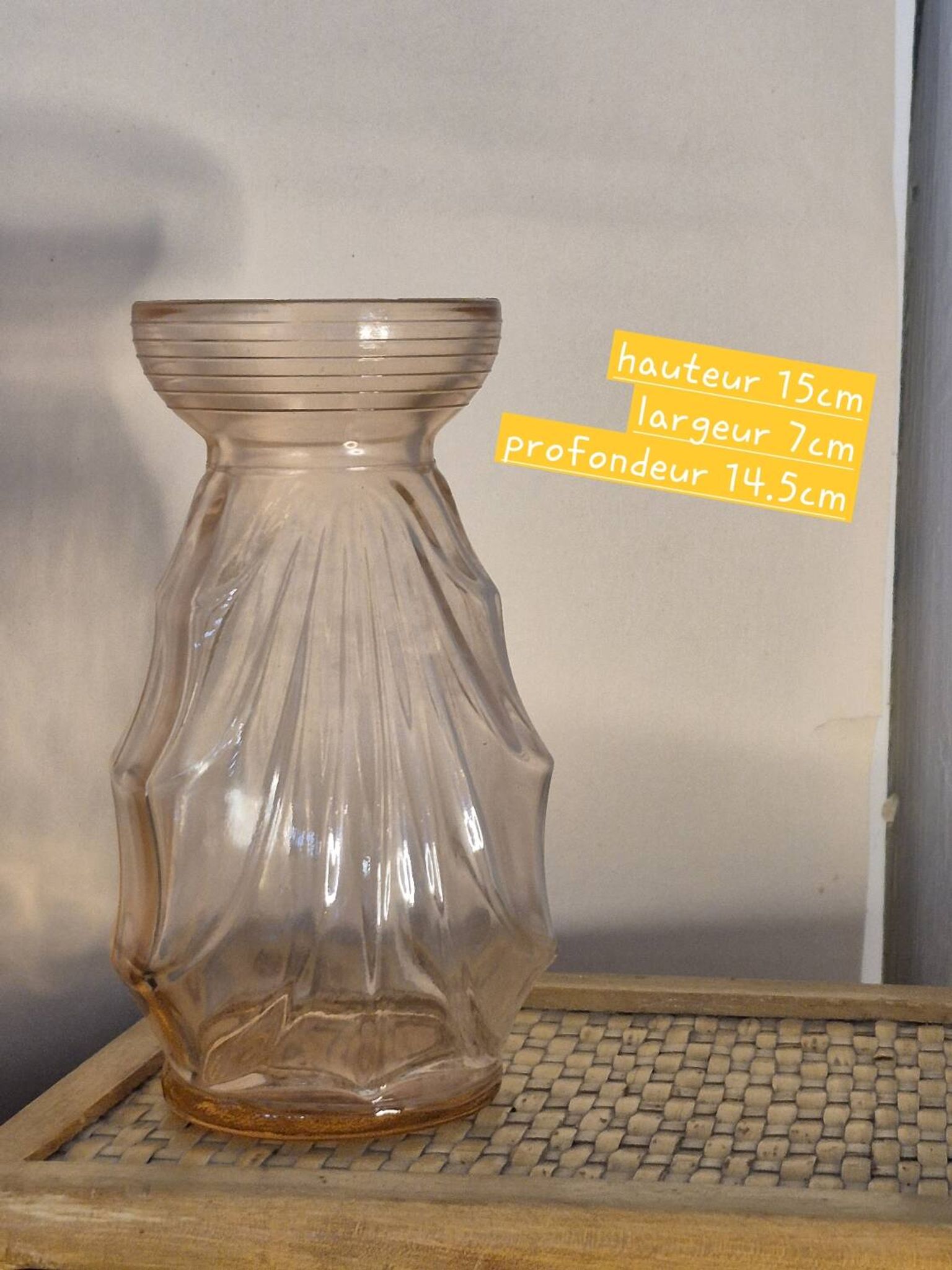 Bulb vases
