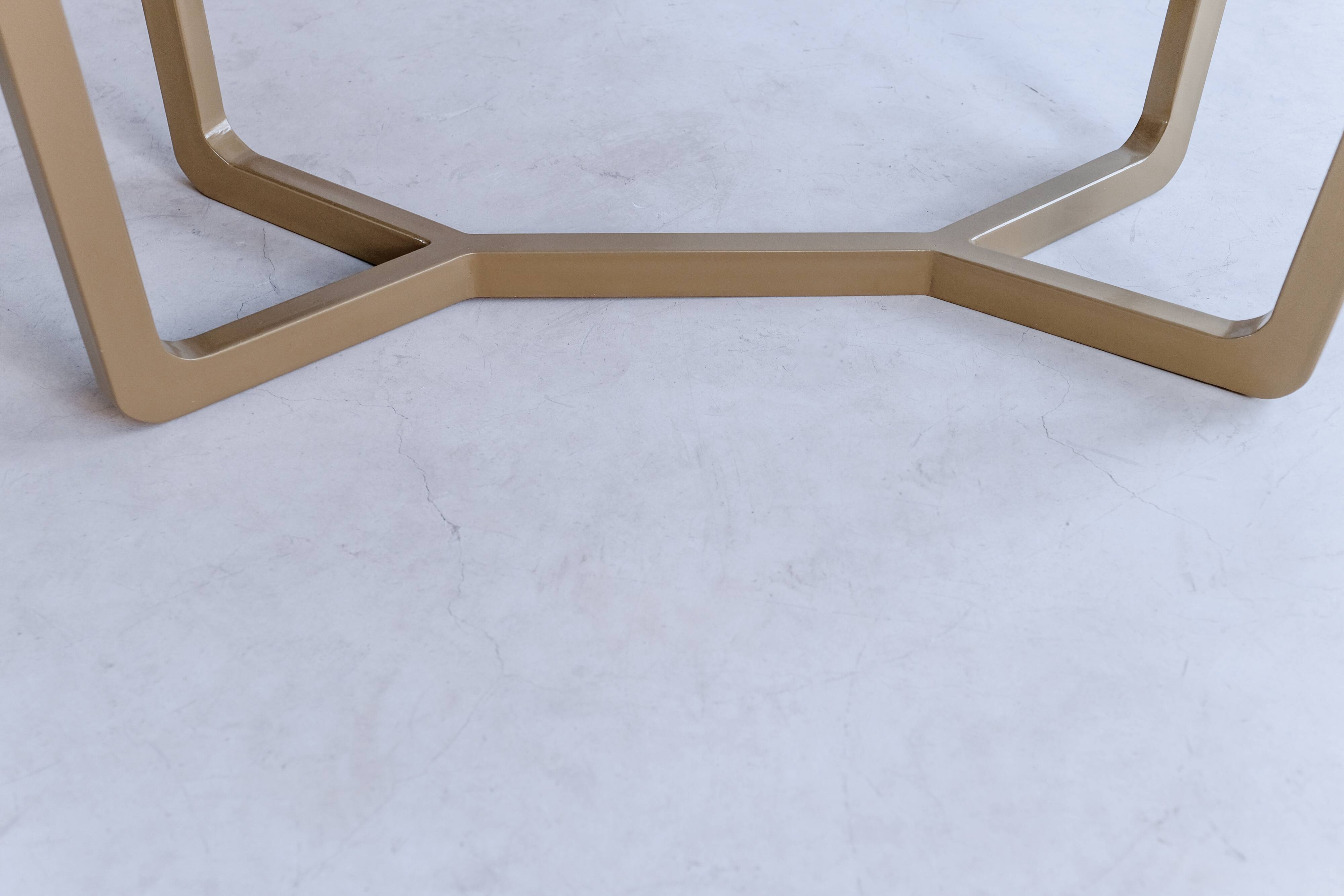 Oval dining table in white Ibiza marble