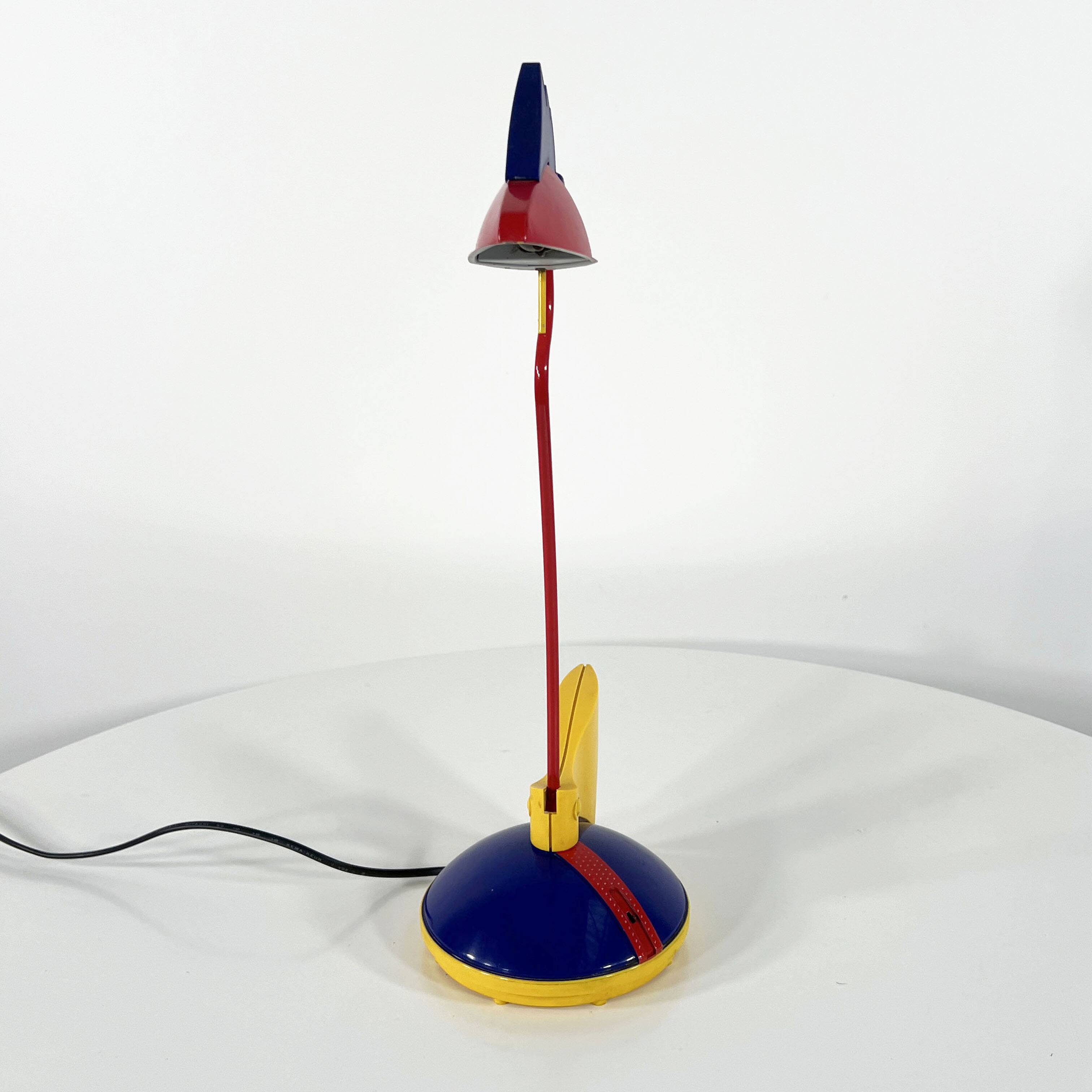 Lampe de bureau toucan bleu et rouge de brilliant leuchten Germany, 1980
