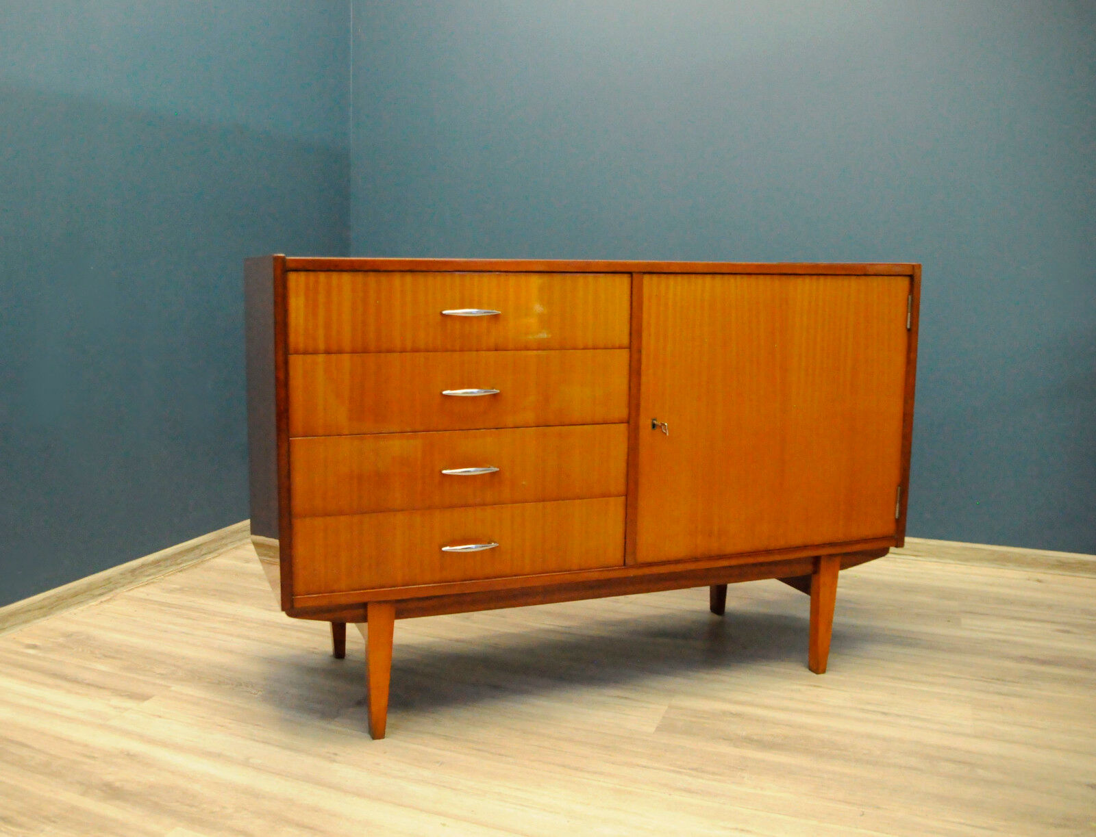 Violetta chest of drawers