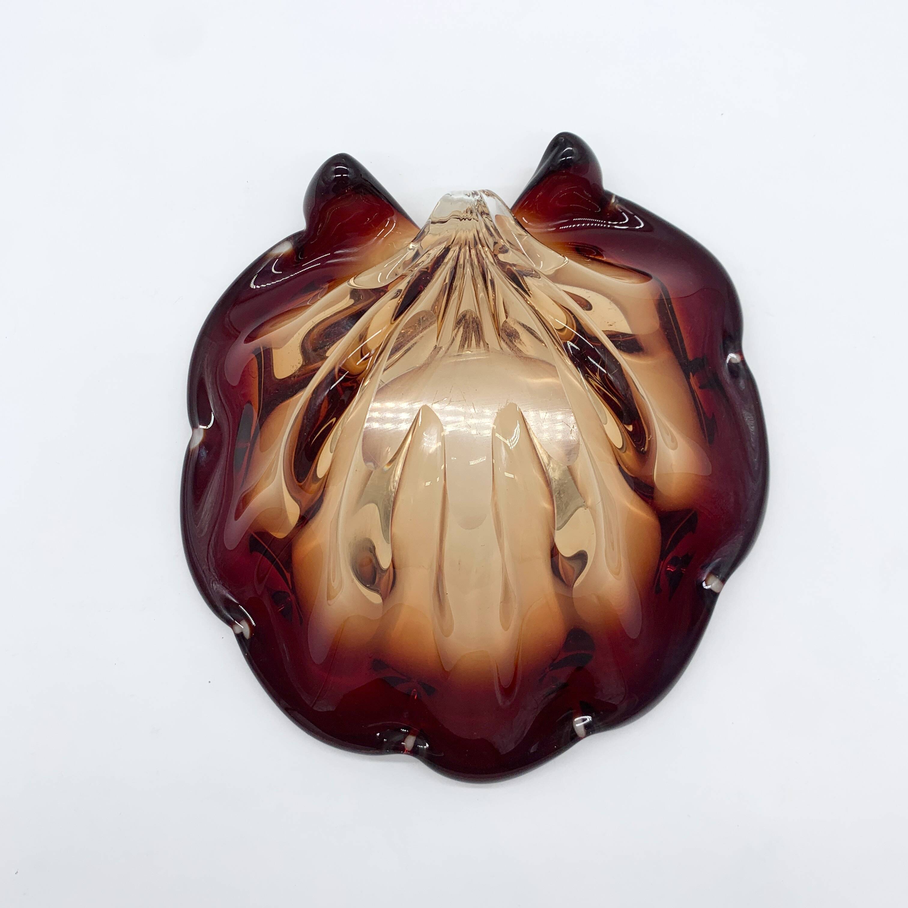 Large vintage Murano glass shell, 1960