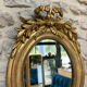 Miroir ovale à frontons Louis XVI et perlé 49,5/31cm feuille d’or 