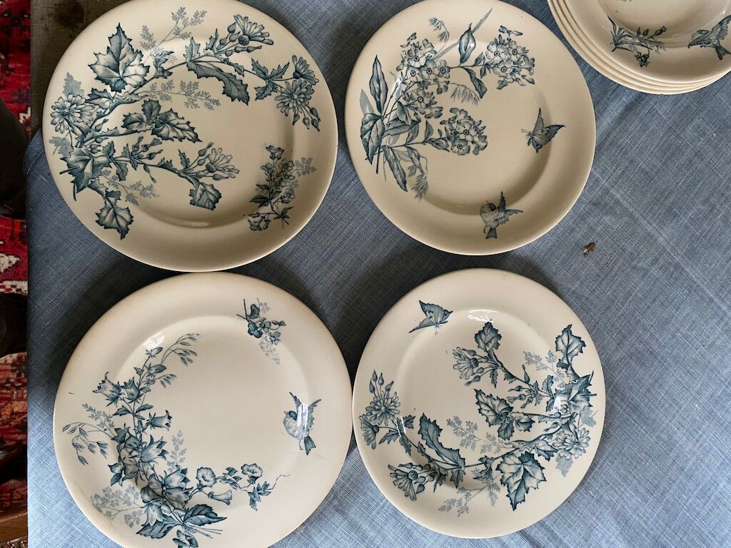 Lot of 8 plates