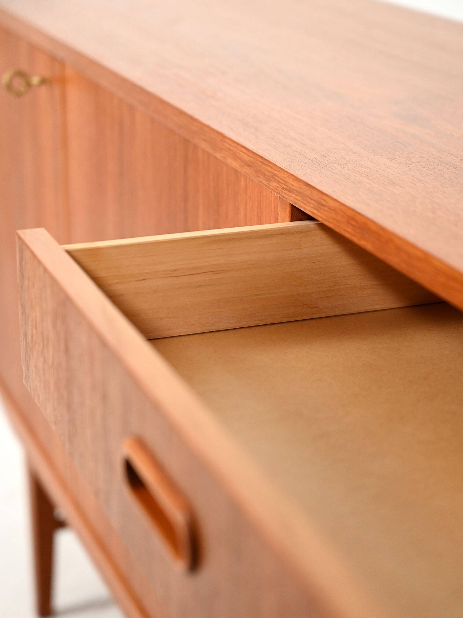 Buffet scandinave en teck, années 1950-60