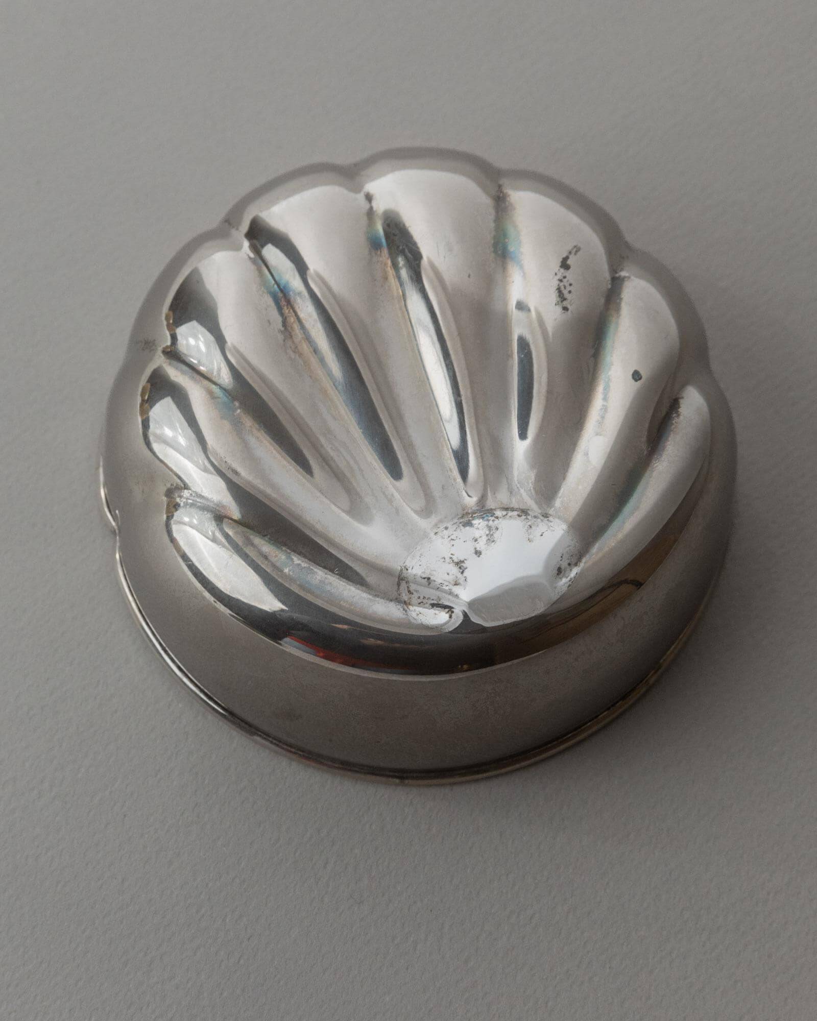 Vintage silver-plated bowl from the 1970s by Cassetti, Italy, timeless design for desserts or jewellery, elegant retro table decoration, noble gift idea.