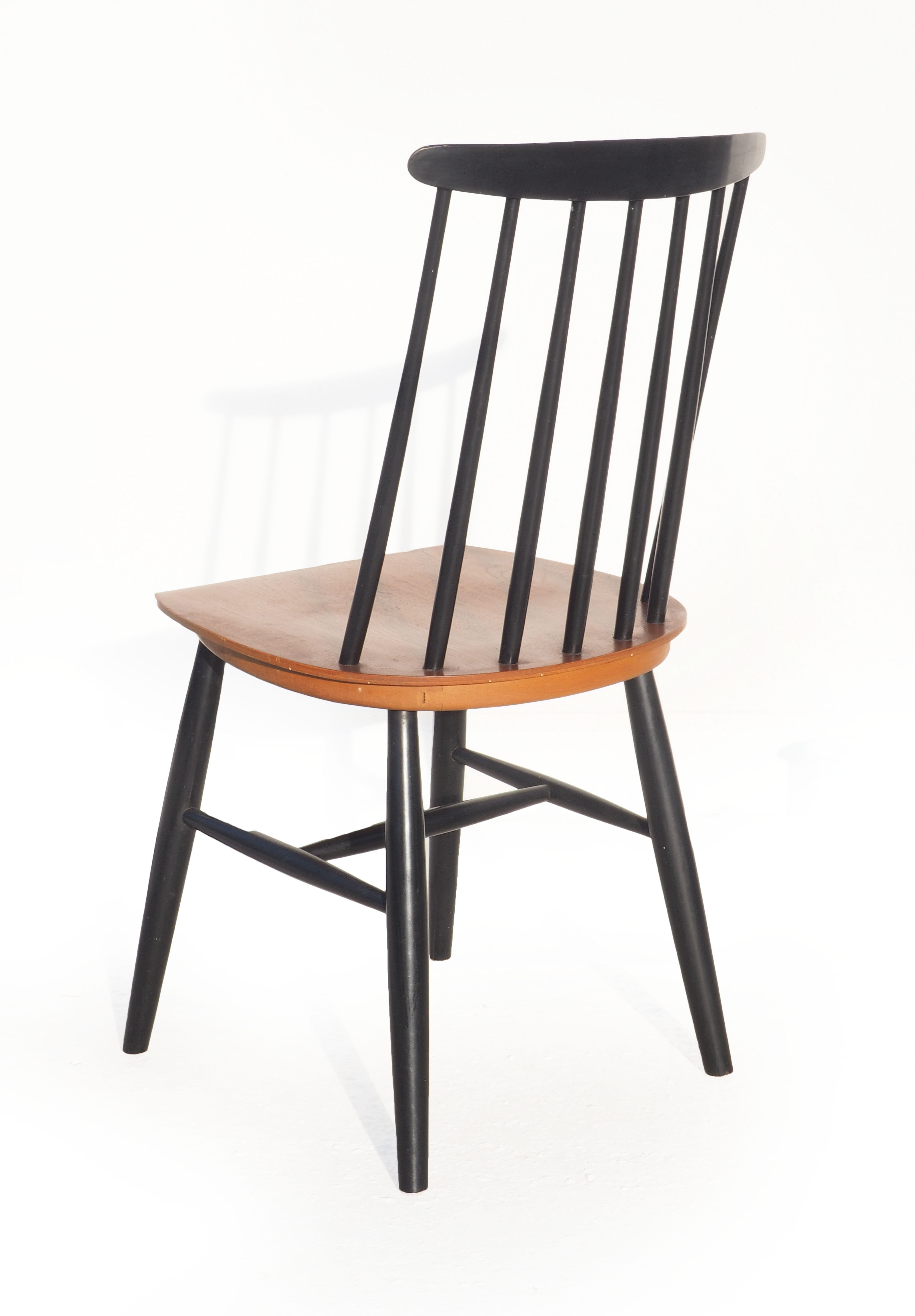 Fanett chair by Ilmari Tapiovaara