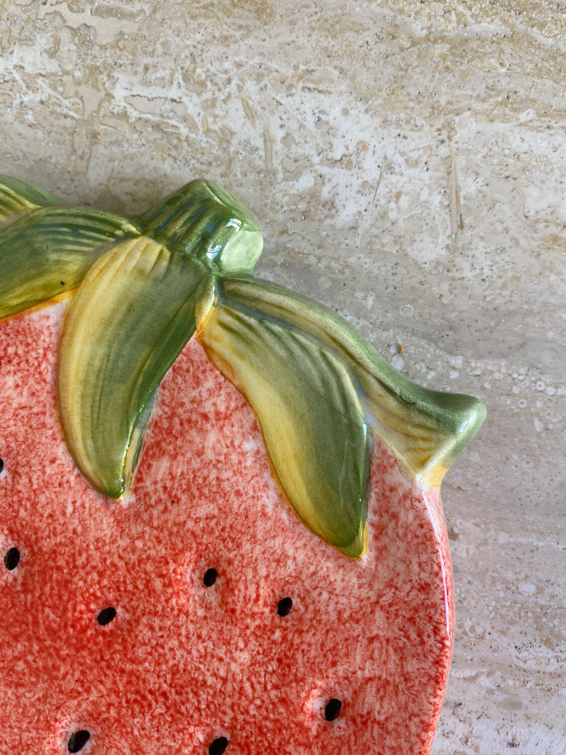 Dessous de plat en céramique fraise