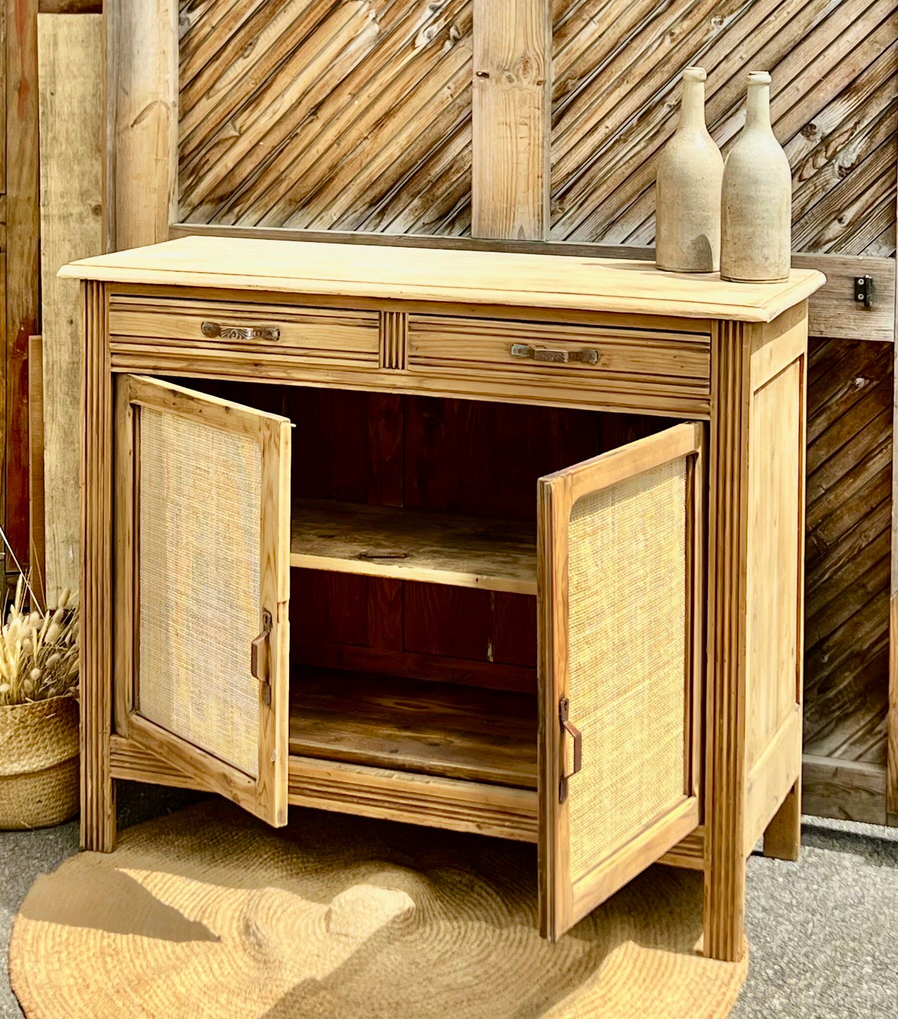 Old Parisian buffet in raw solid wood and natural caning.