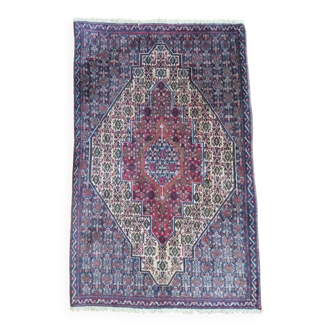 Handmade Persian Senneh rug 110x68cm