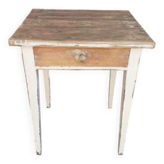 Petite table de ferme