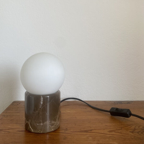Lampe en marbre Habitat