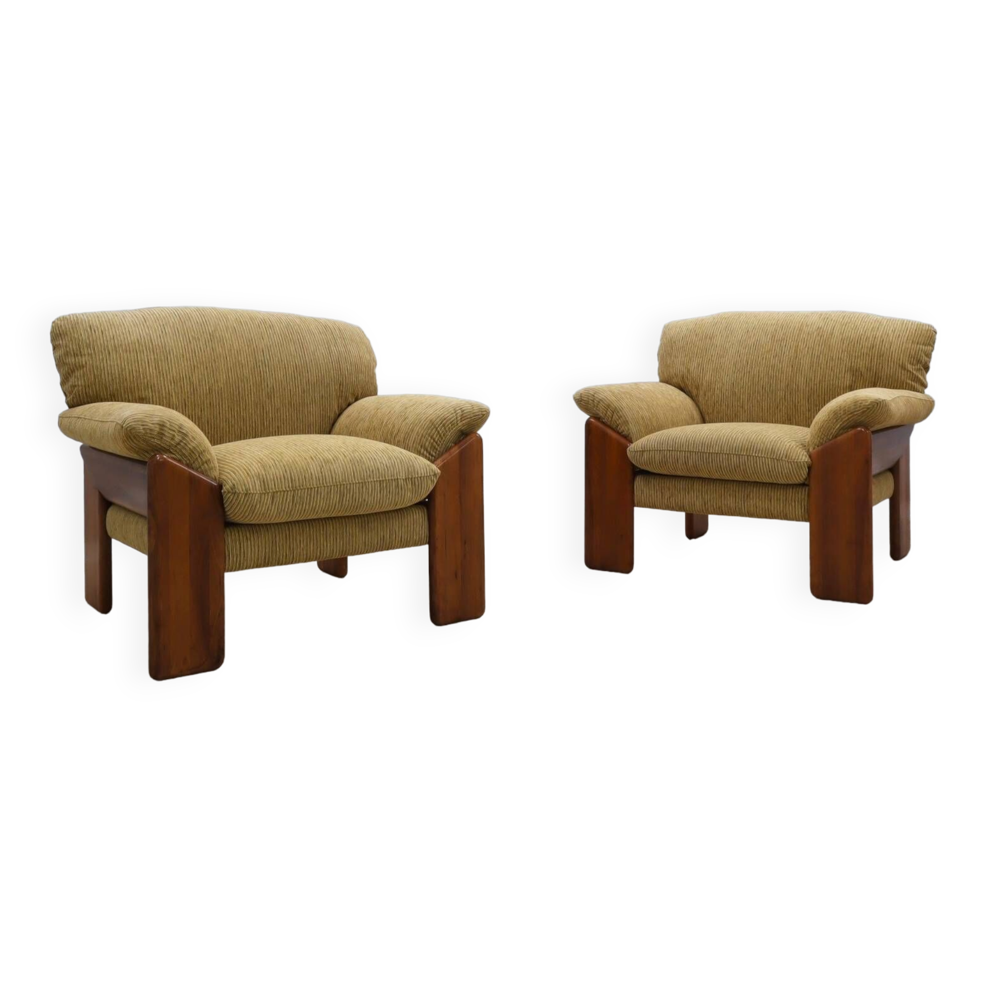 Mobil Girgi walnut wood armchairs 1970s, set of 2