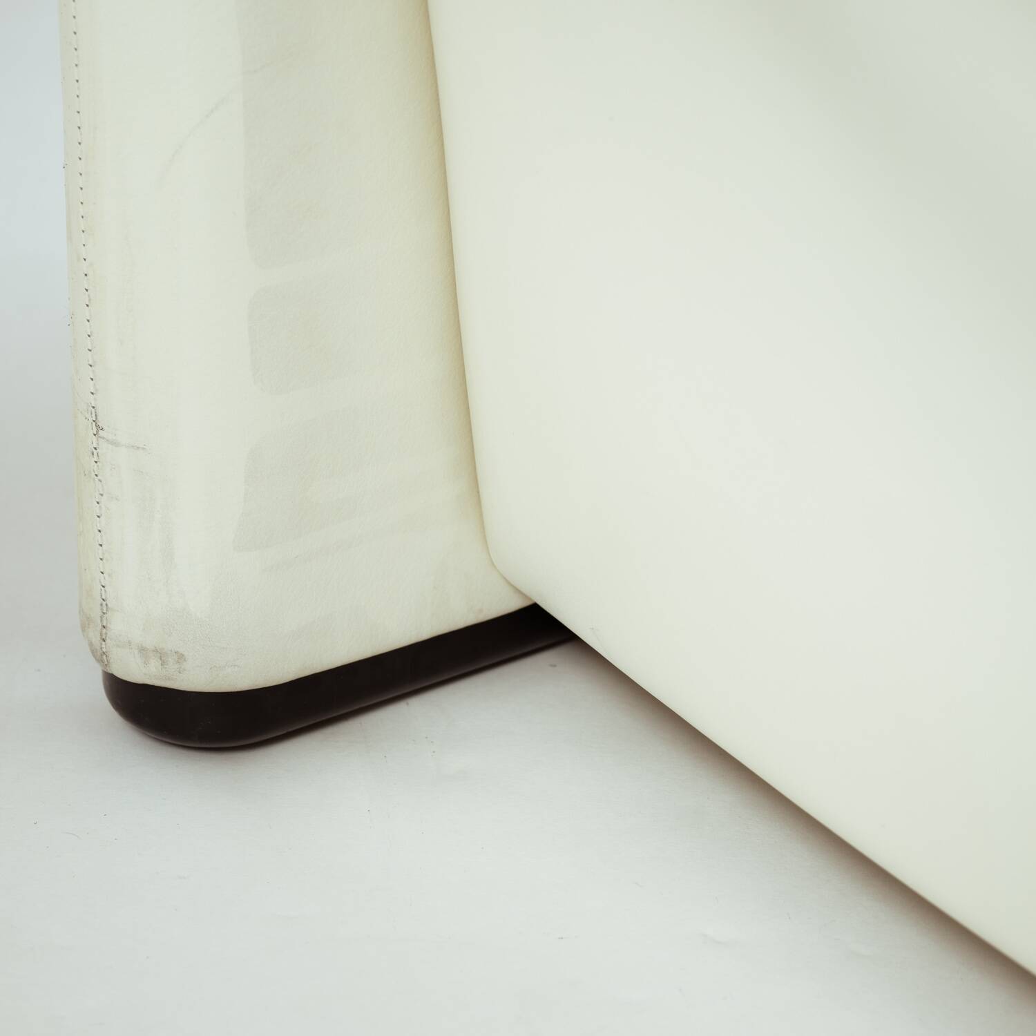 Chaise Maralunga de Vico Magistretti en cuir blanc