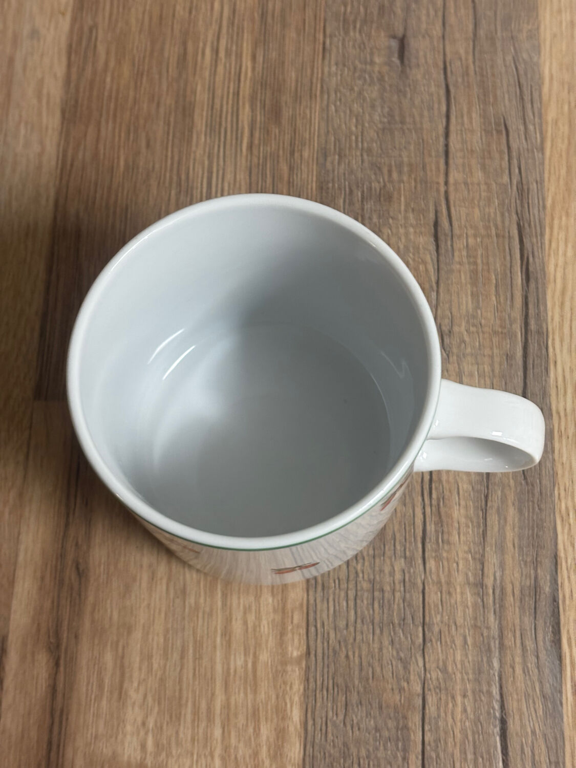 Set of 4 large cherry porcelain cups and saucers.