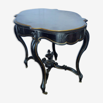 Blackened pear middle table