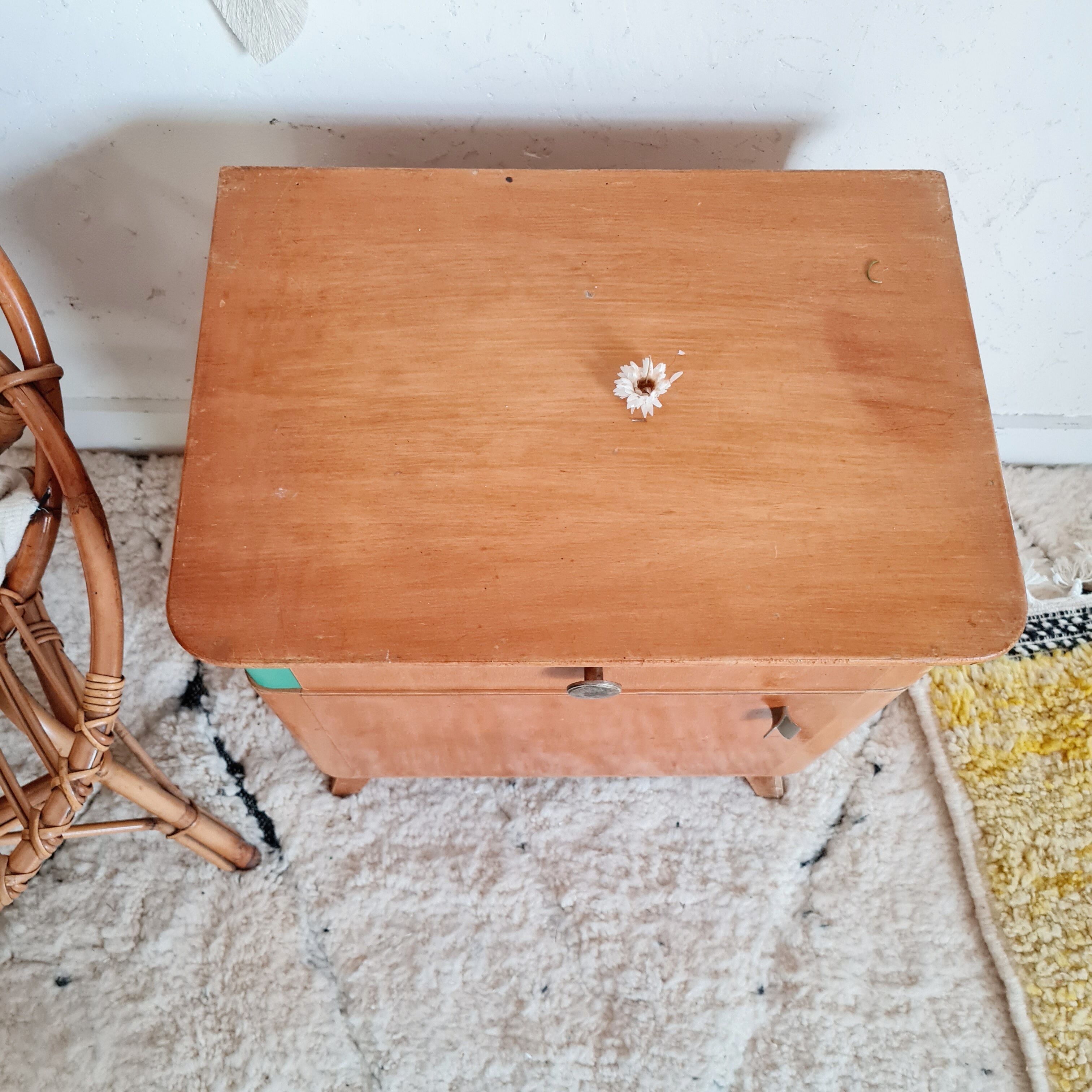 Bedside wood compass feet
