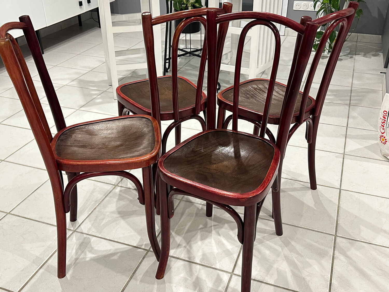 Set of 4 Thonet bistro chairs from the 1920s.