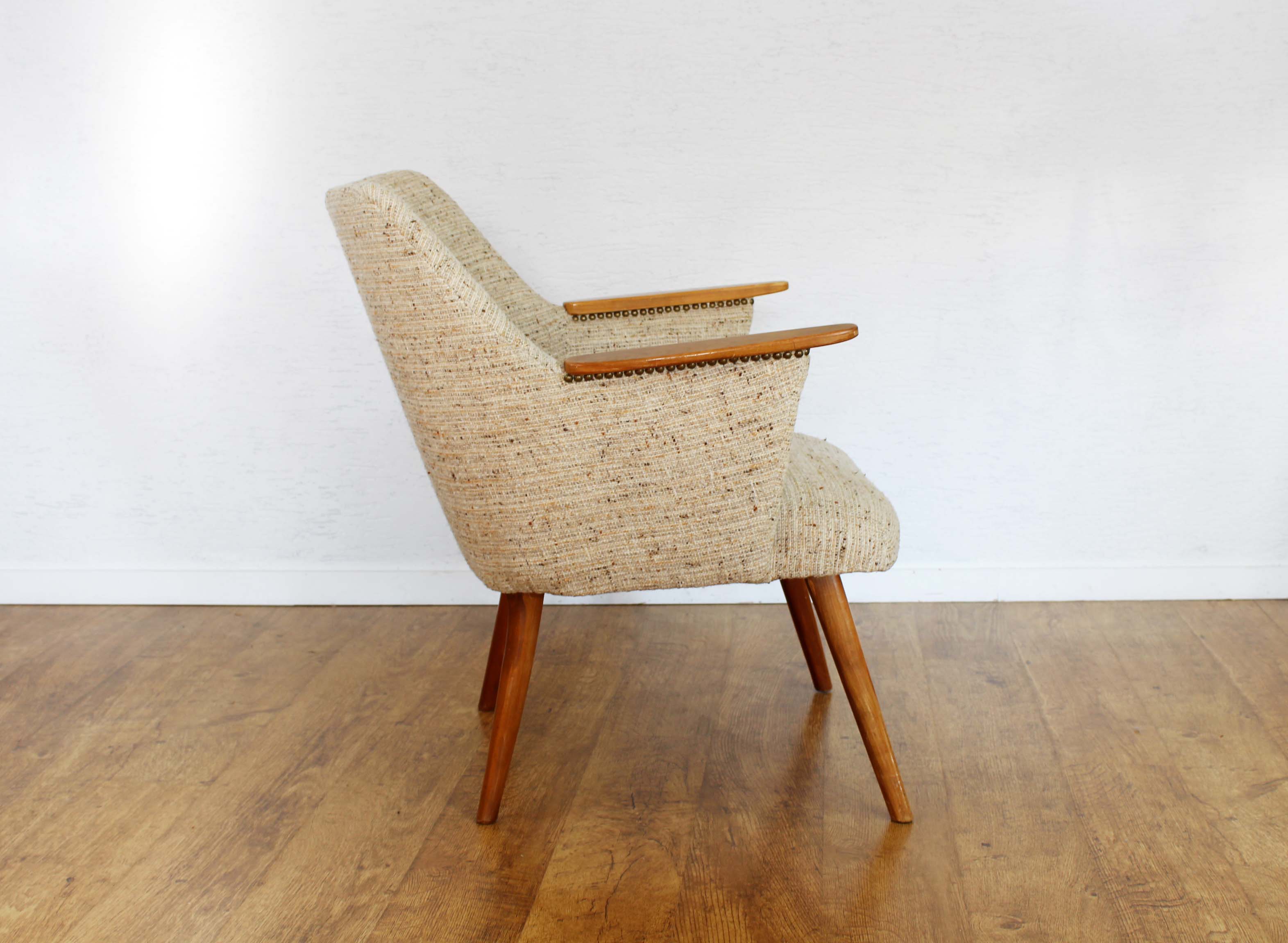 Fauteuil style cocktail avec accoudoirs