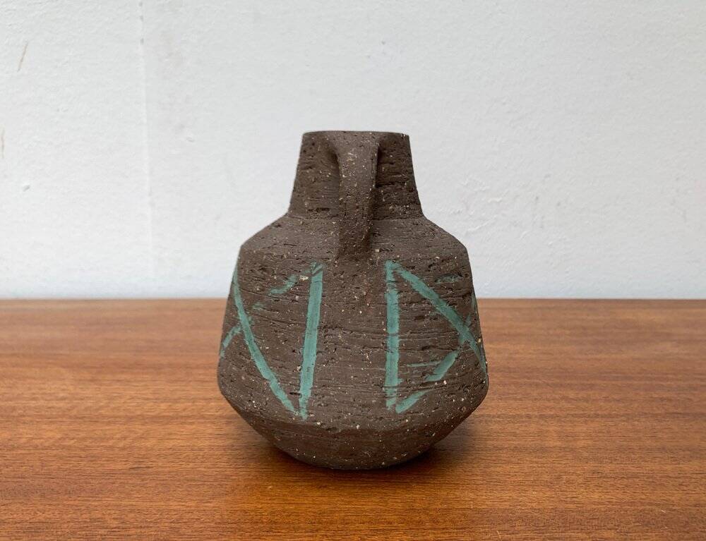 Brutalist German vase carafe from the mid-century by Cläre Zange and Karl Heinz Löffler for Krösselbach Keramik, 1960s.