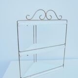 Corner shelf