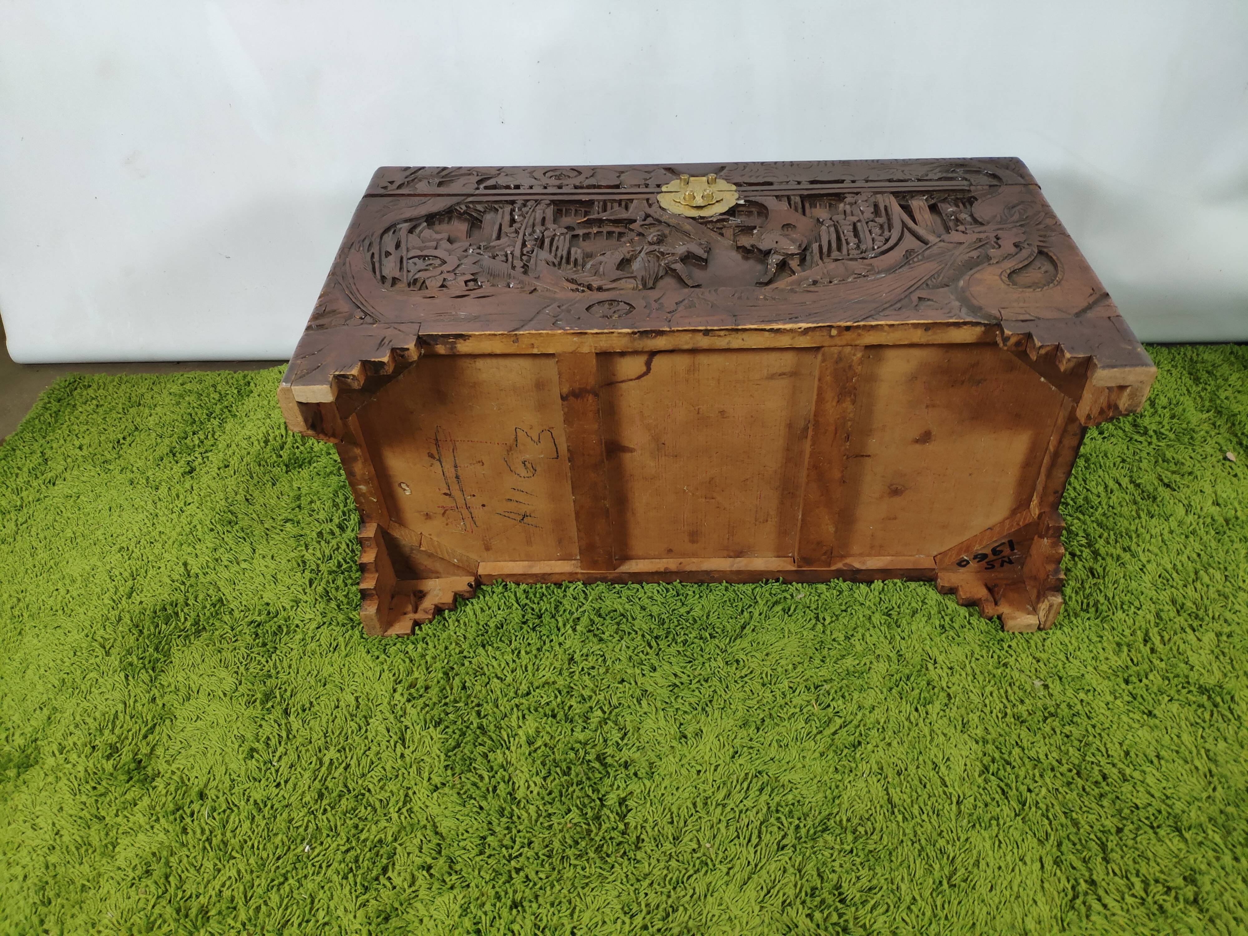 Asian-style travel trunk