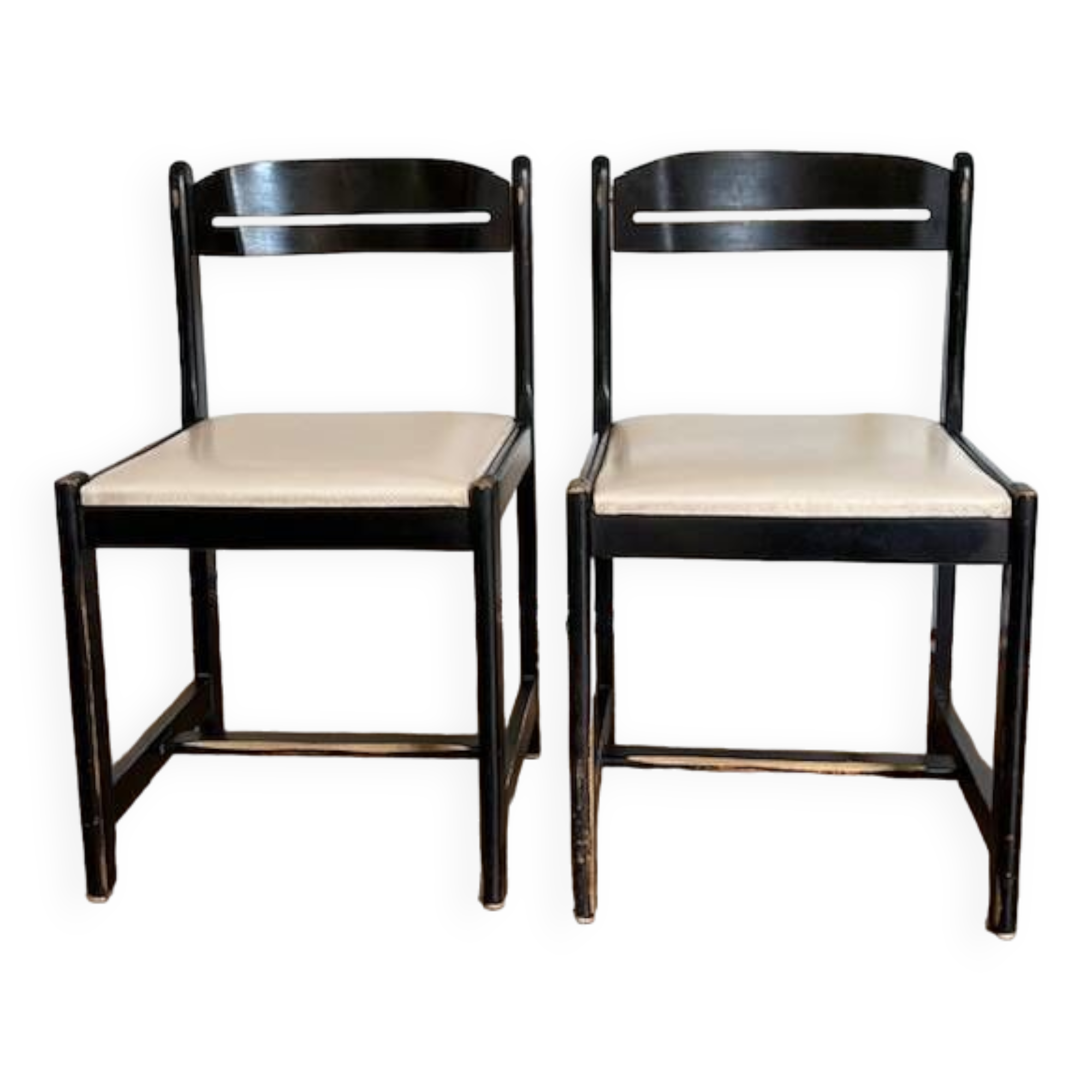 Paire de chaises noires + simili blanc