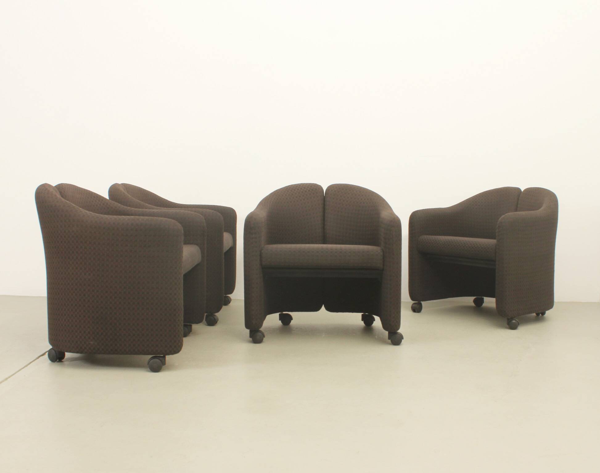 Set of four PS142 armchairs by Eugenio Gerli for Tecno, Italy, 1966.