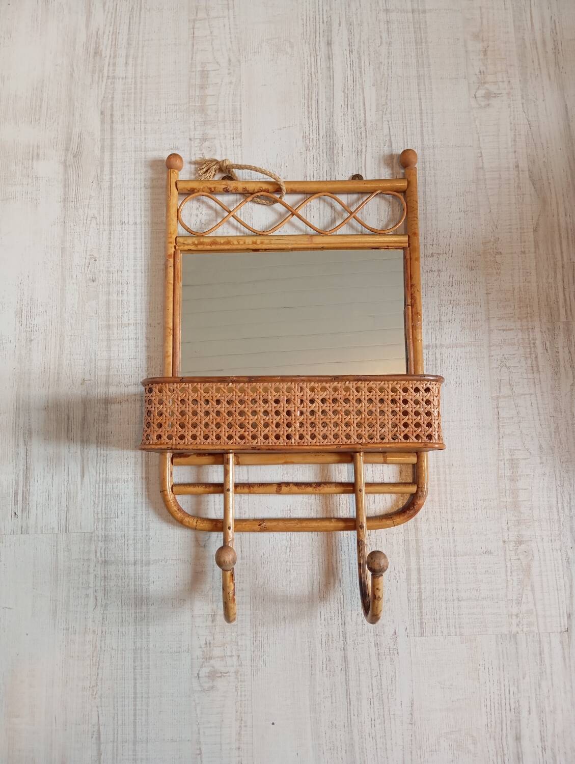 Wall shelf, rattan towel rack