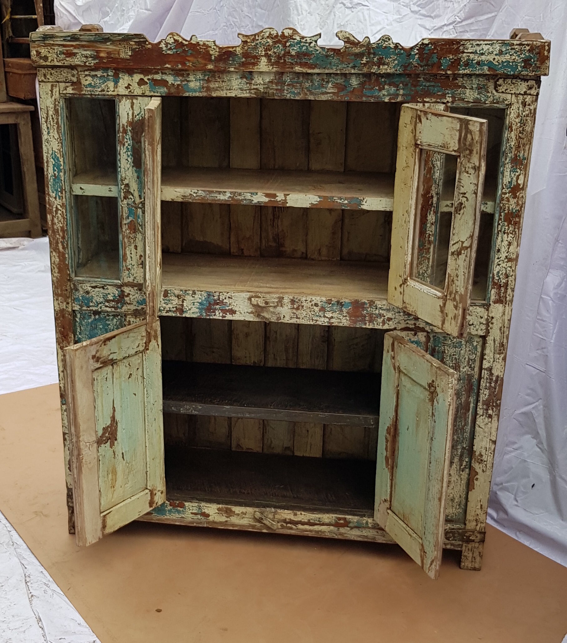 Old buffet - cvaisselier