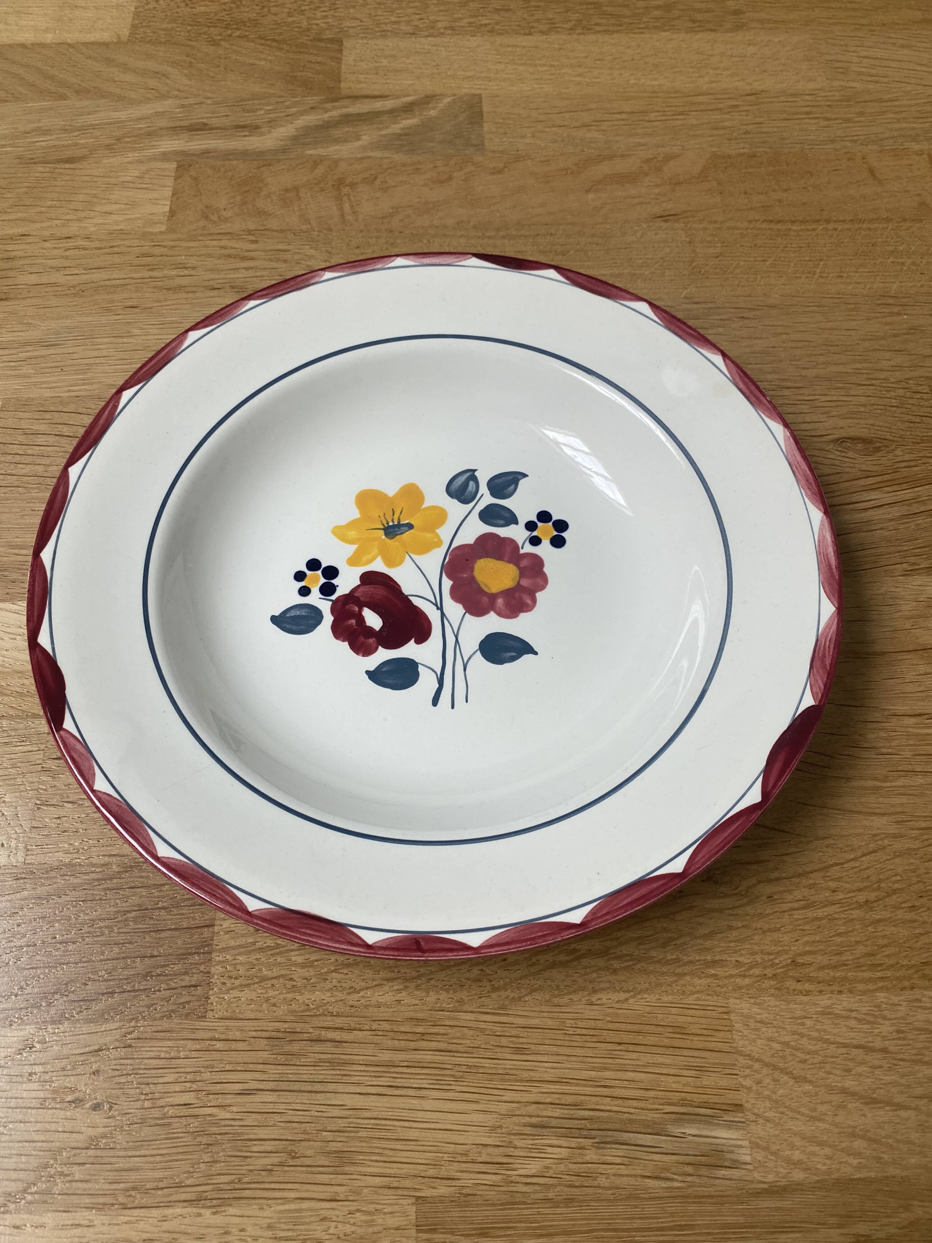 Hand-painted deep plate Model Divonne from Salins