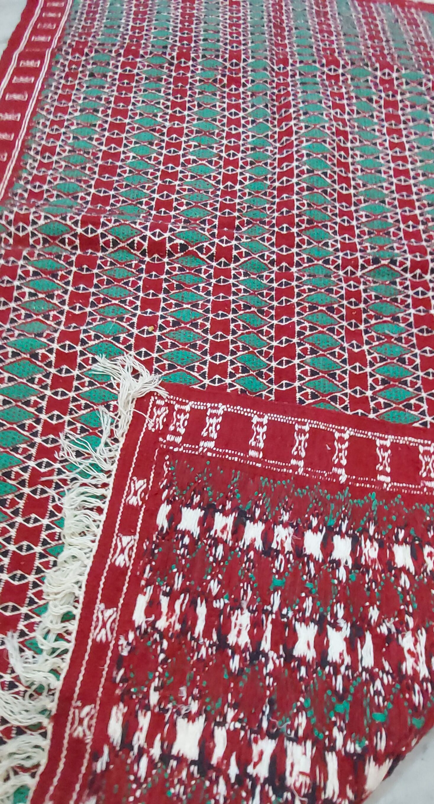 Traditional red and green handmade carpet in pure wool  115x210cm