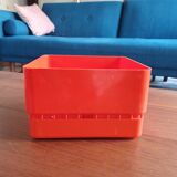 Vastill planter by Nena balsari