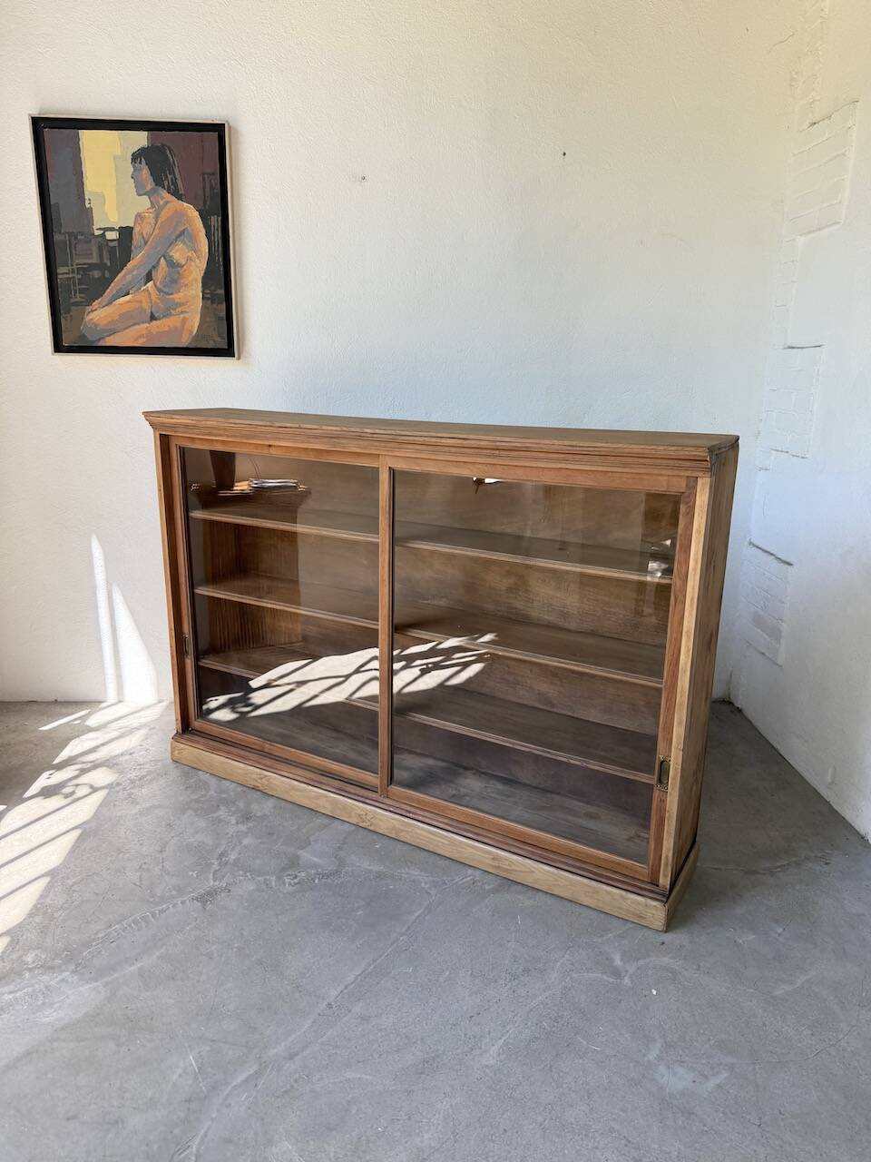 Enfilade vitrée en chêne, années 50