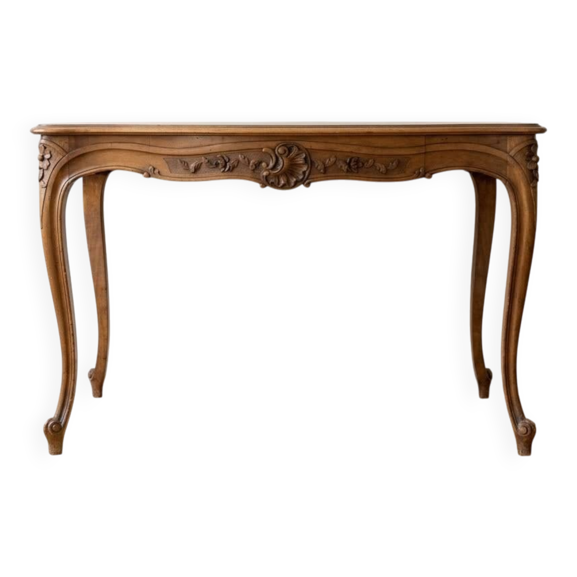 Louis XV desk in carved wood
